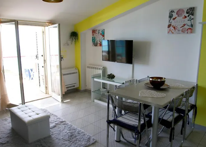 公寓 La Mansarda 玛里纳吉尔萨罗